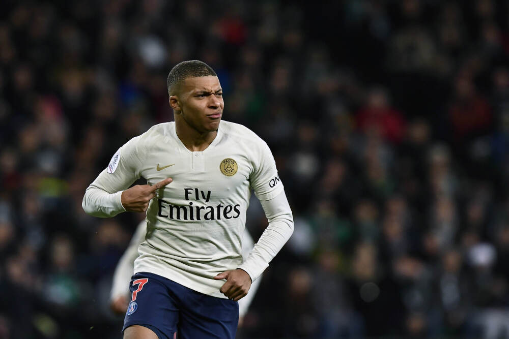 欧洲卫星公司SES第三季度业绩未达预期，但上调业绩展望